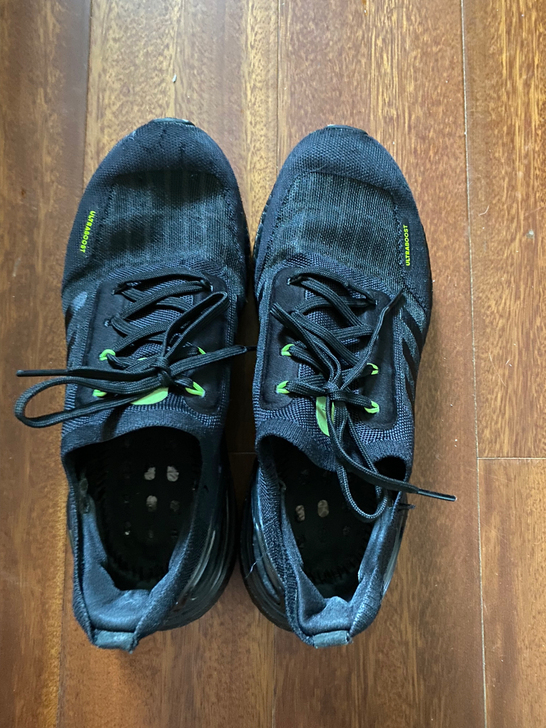 阿迪ULTRABOOST
