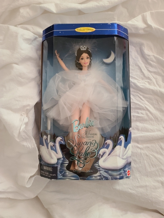 芭比娃娃Barbie天鹅湖女王梦幻芭蕾舞蹈...