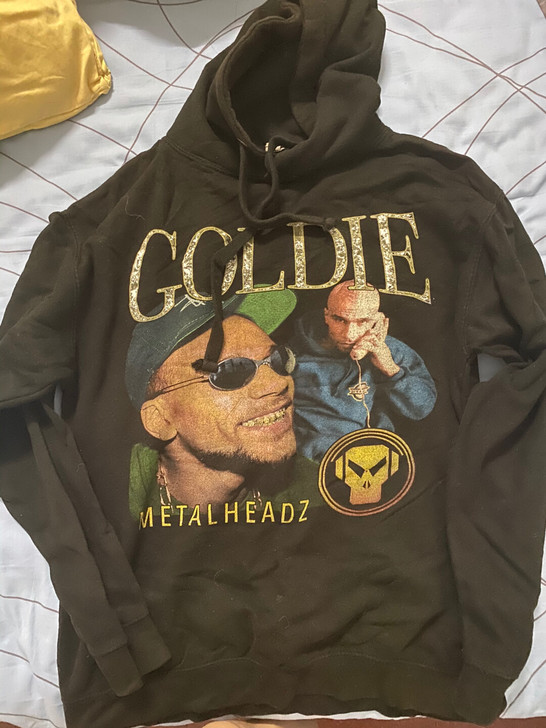 买小了 没穿几次 闲置好久了 上身巨巨巨巨帅