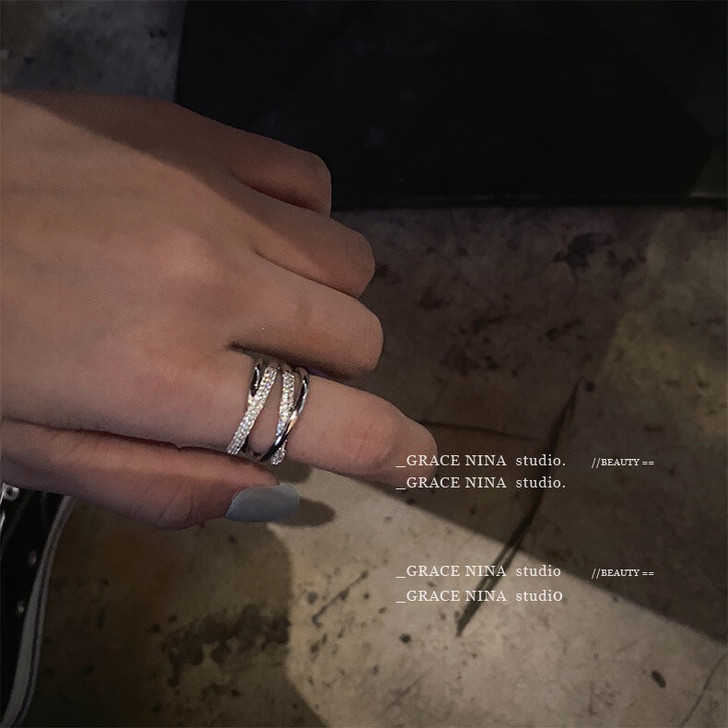 带出去炸街的!!镶锆石四层环绕开口调节戒指...