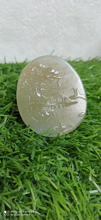 和田玉雕刻的山水画入手渠道：在古玩市场淘的，