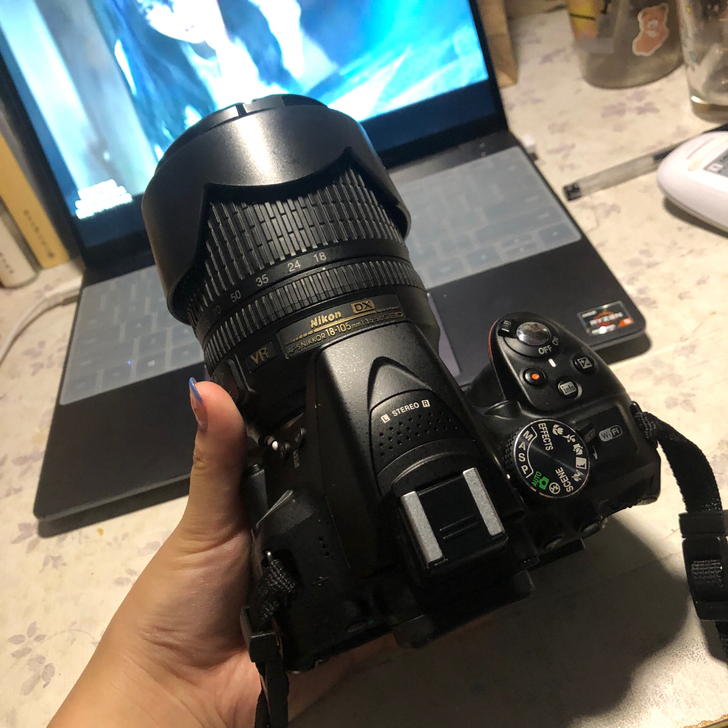 尼康d5300  搭配105VR防抖镜头