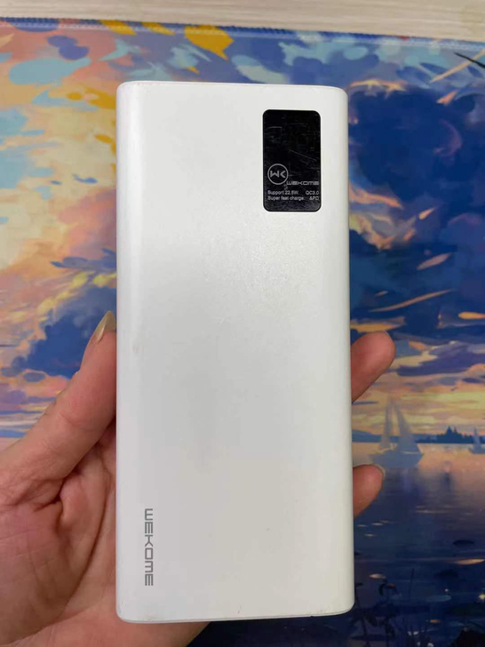 Wekome移动电源20000毫安充电宝2...