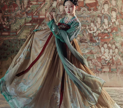 都城南庄 汉服 全新l码，175包邮。 感...