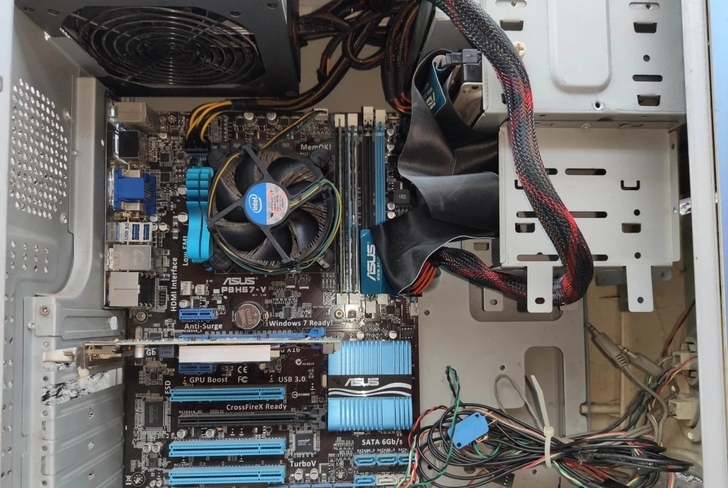 I3电脑主机，cpu+主板200元，三星4...