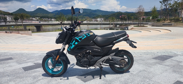 春风电喷ST狒狒125一台，二手摩托车20...
