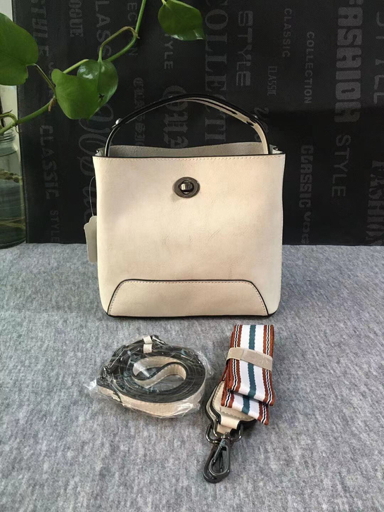 真皮小方包 女士牛皮简约手提包 多层收纳两...