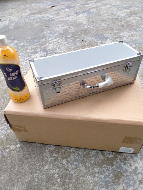 26包邮全新铝合金工具箱带海绵收纳盒，海绵...