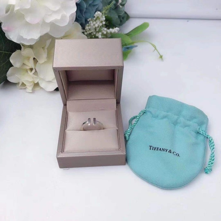 Tiffany 蒂芙尼 双t银色戒指 13码