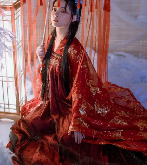 闲置汉服便宜出，无大袖衫，仅试穿过，非偏可...