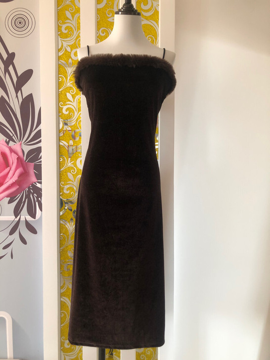 酒午港风复古2020女秋新款丝绒吊带裙修身...