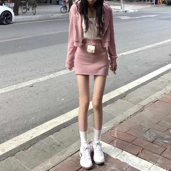 全新   s码身材好的姐妹冲