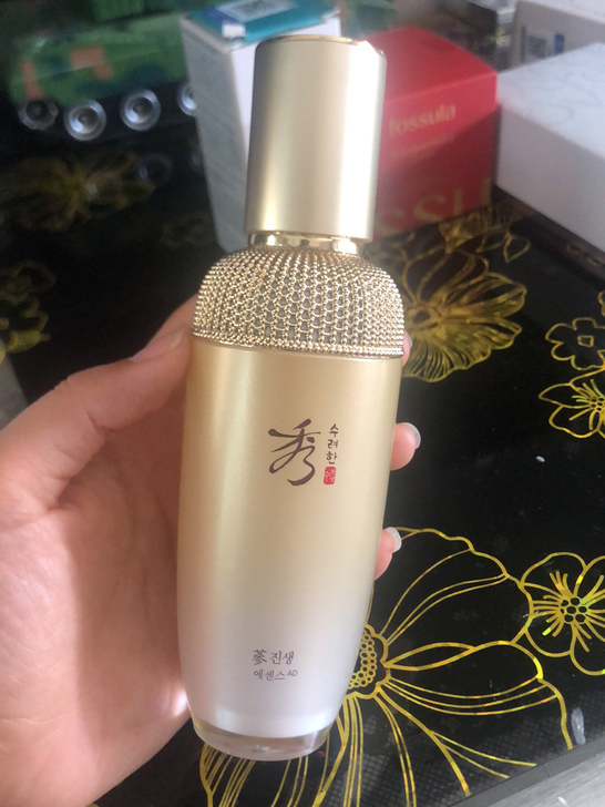 小红书博主便宜出！就打开涂了一下。  拍了...
