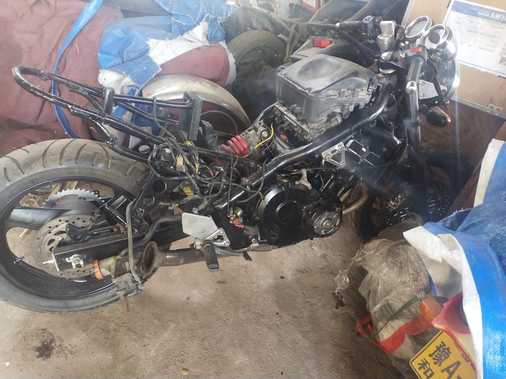 本田cb一1，400拆卖，，要什么拆什么