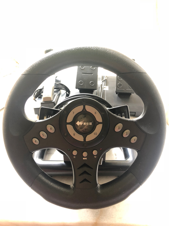 莱仕达游戏赛车方向盘,只玩过几次,买来考驾...