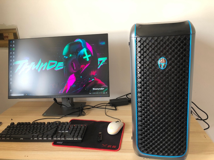 雷神i7-10700台式电脑,原机装的是1...