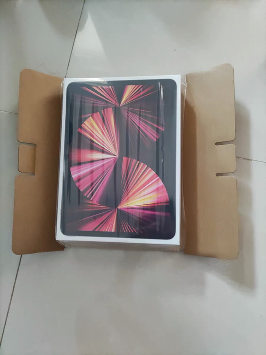 出全新iPad pro 2021 11寸1...