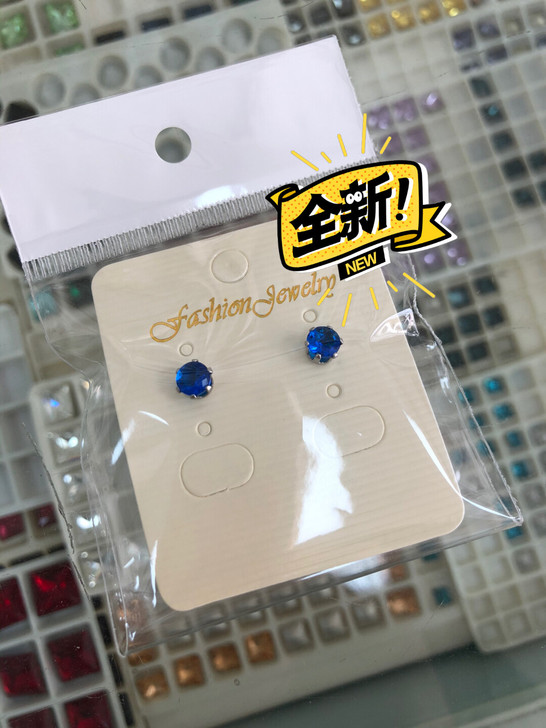 1克拉蓝宝石效果钛钢耳钉，外贸尾单