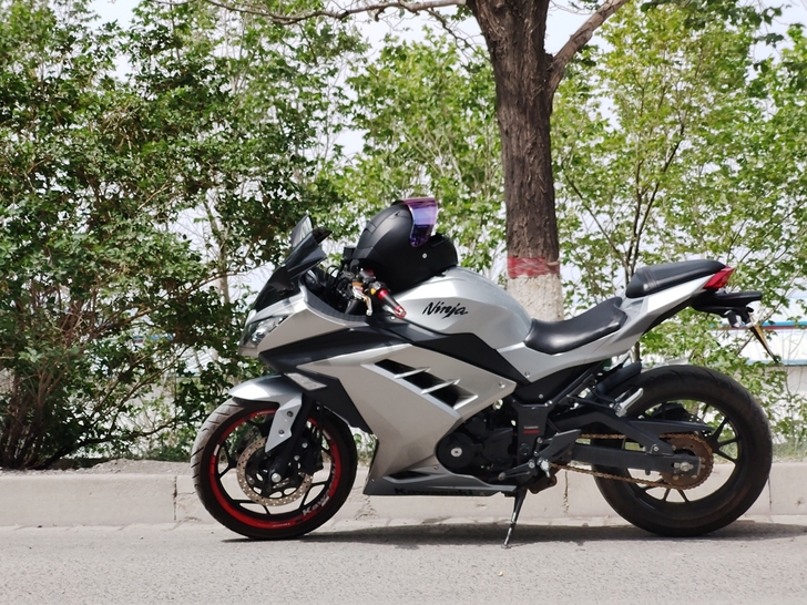 出一台19年10月落户的国产小忍者400c...