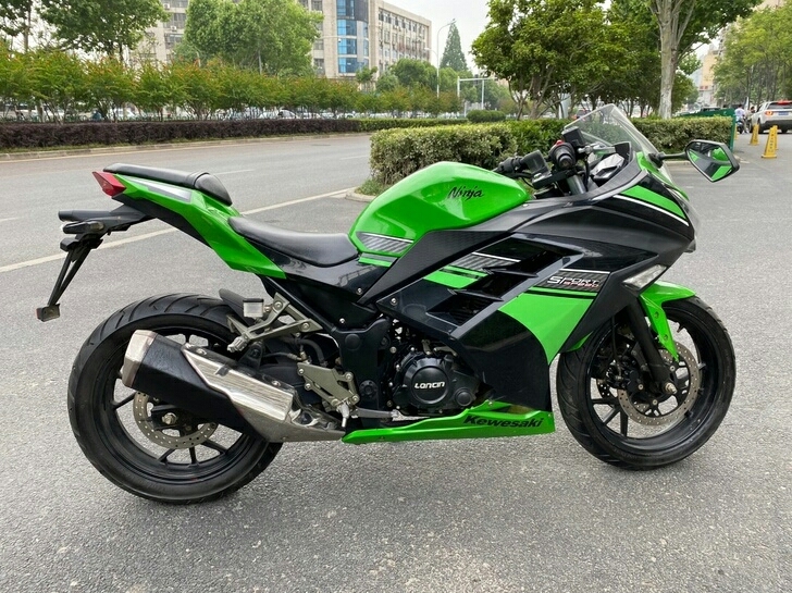 就是这么新，摩托车实图拍摄，就这成色，买到...