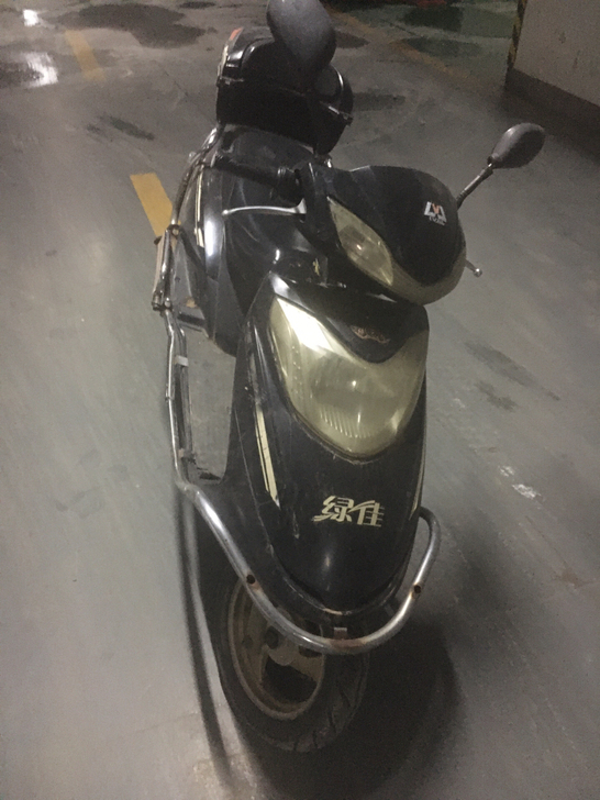 绿佳大电动车,好几年了,能跑70-80公里...