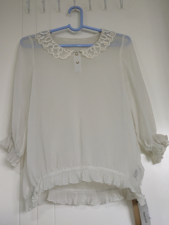 超级仙的防晒衫，内里可任意搭配吊带或者背心...