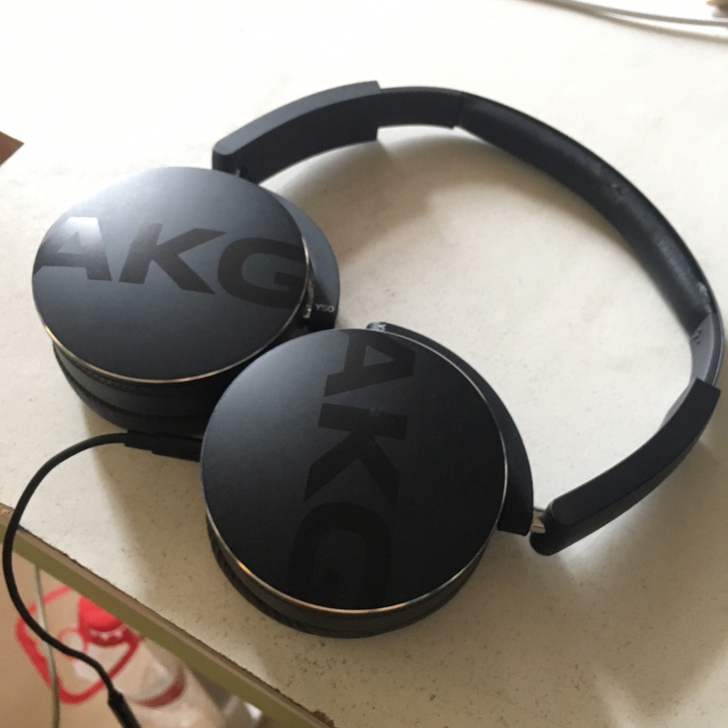 出AKG Y50 有线头戴式耳机