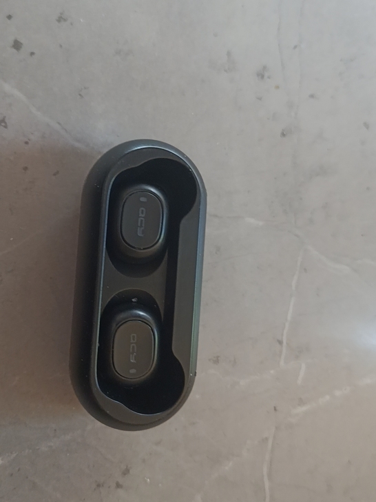 qcy蓝牙耳机有包装盒三副耳帽磁吸充电仓连...