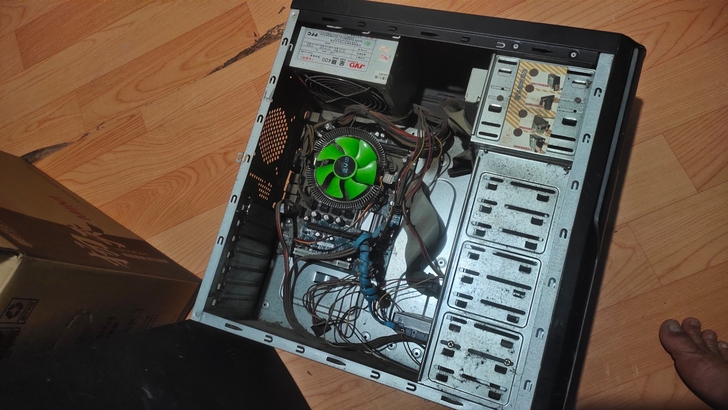 个人闲置电脑，笔记本专收，童叟无欺，拍照定...