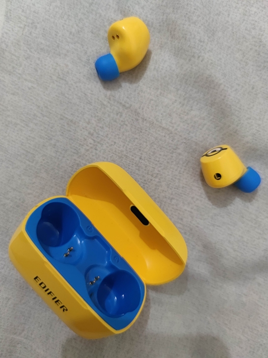 漫步者小黄人蓝牙耳机,功能完好,使用次数不...