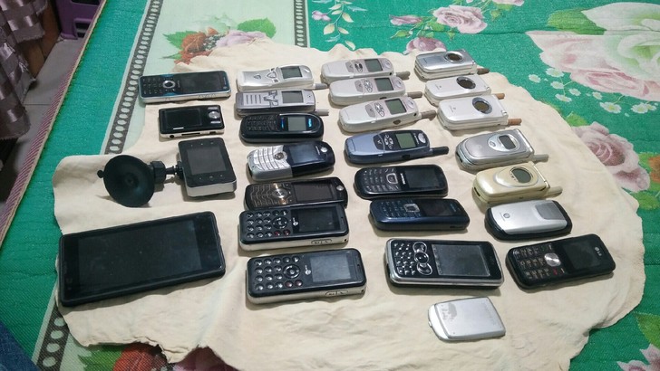 各种品牌手机古董手机 摩托罗拉翻盖 直板小...