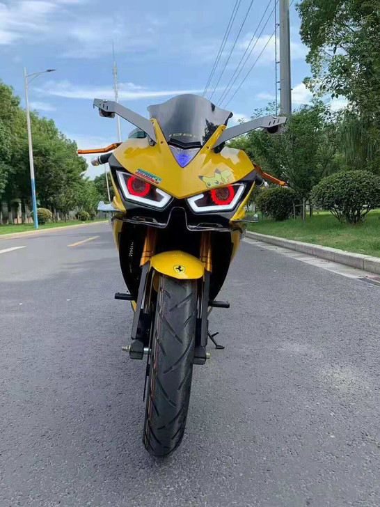 摩托车跑车小忍者99星350排量。