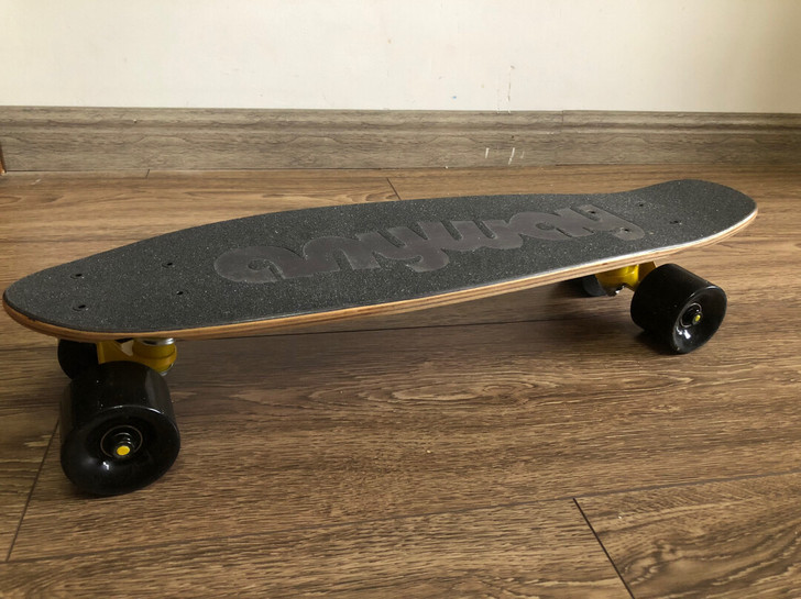 几乎全新 小鱼板anyway滑板9成新 成...