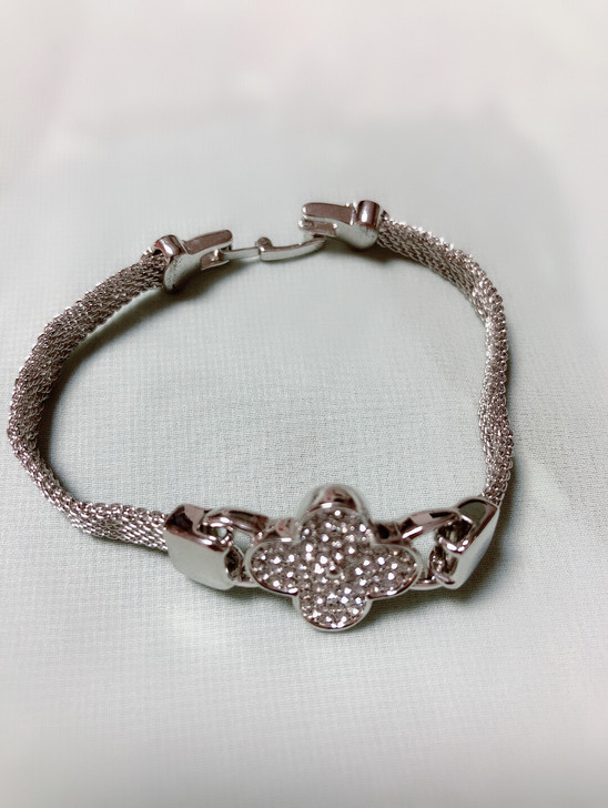 韩版饰品银色四叶草手链 图案：四叶草适用性...