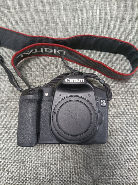 佳能40d相机，橙色如图，功能一切正常，无...