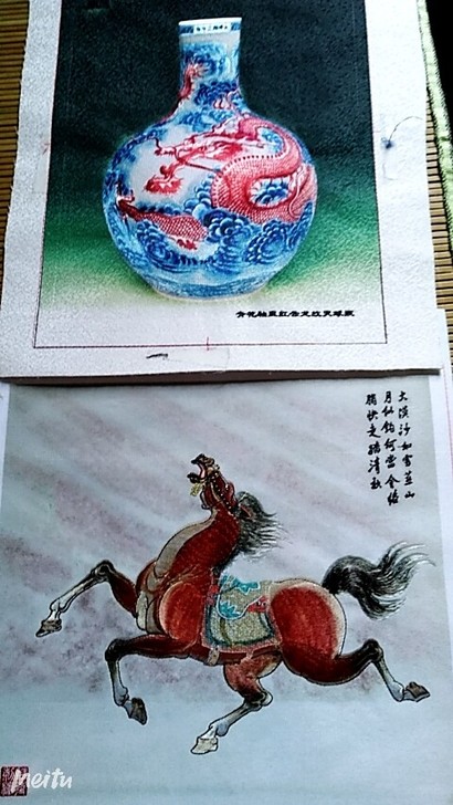 刺绣画，青花瓷瓶，骏马奔腾。全新。