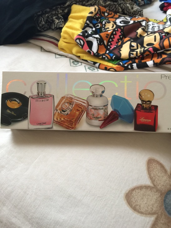 dkny粉恋苹果dkny英国买的，7ml，...