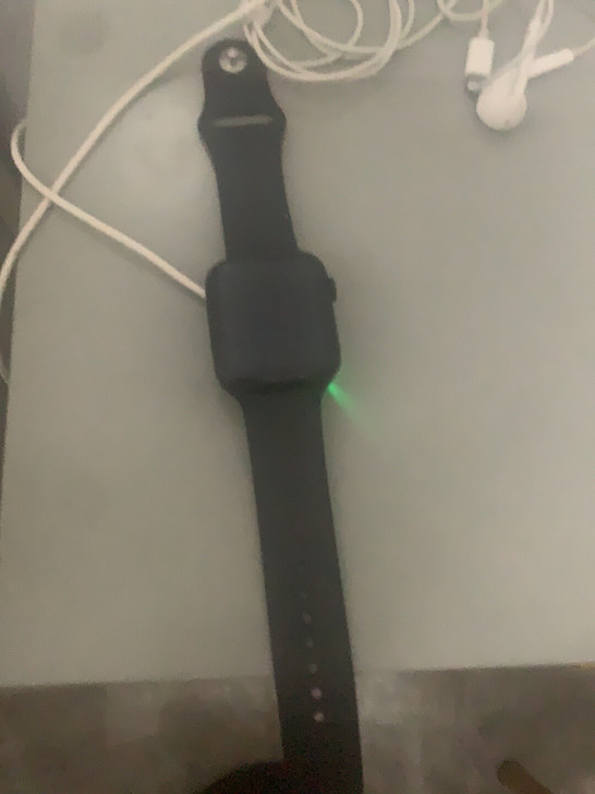 195购买的，现在130出，智能手表，刚买...