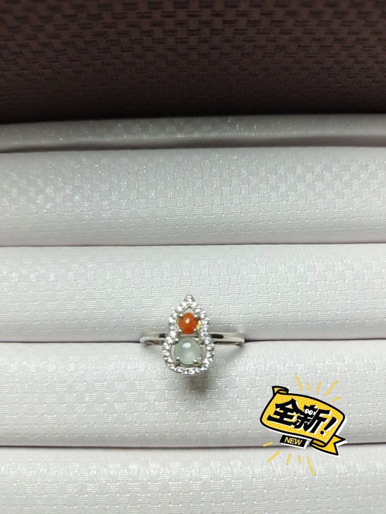 放漏货号0601戒指，冰种，水头足，整体通...