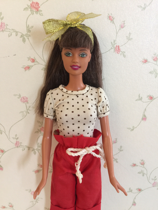 正版芭比娃娃，特蕾莎脸 比较老的娃妆容很好...