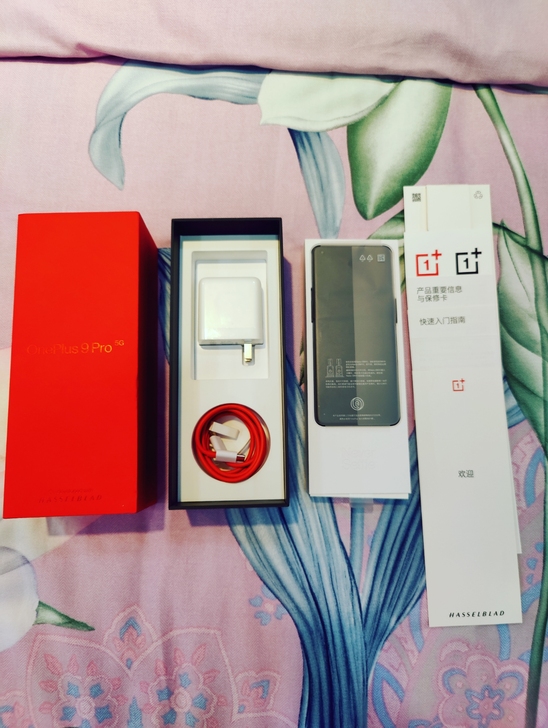 自用一加9pro，国行，配置是12+256...