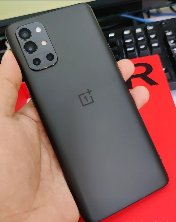 一加 OnePlus 9R 5G旗舰120...