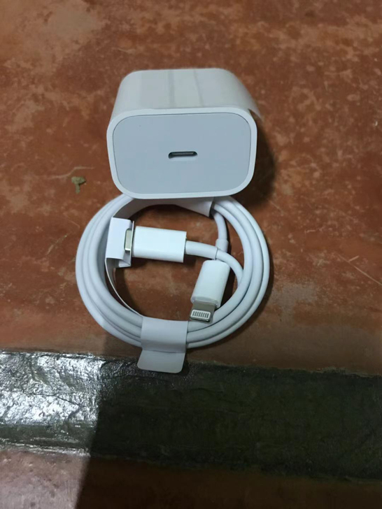 个人闲置苹果闲置20W快充PD快充头快充线