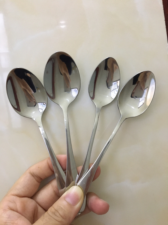 9.8元图片中四支小勺子  甜品勺 宝宝勺