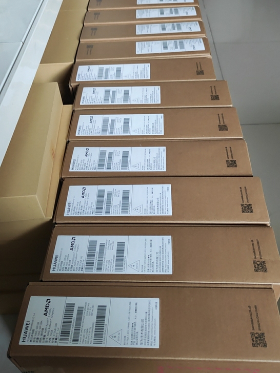 出华为内购笔记本，全新原封未拆封，具体型号...