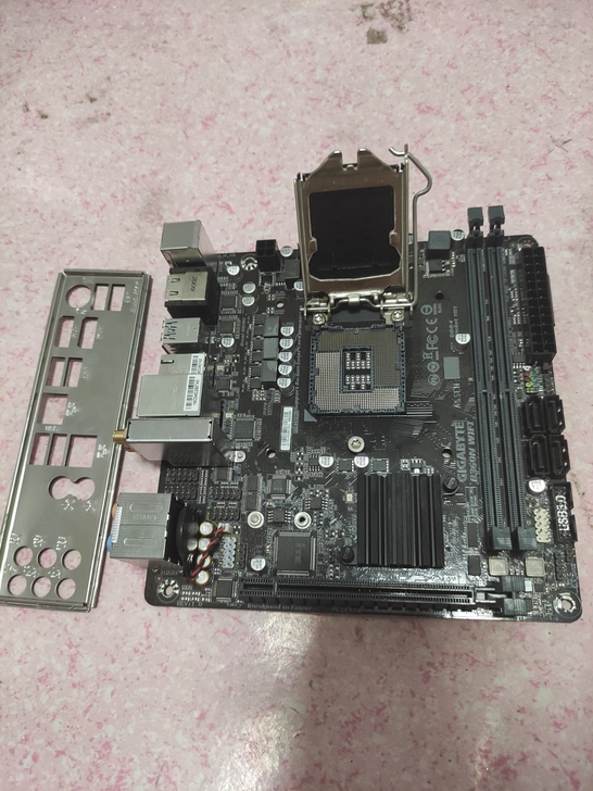 技嘉B360n wifi主板 支持i7 8...