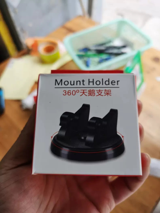 全新 车载手机支架汽车用品创意可旋转导航支...