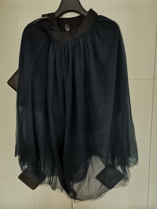 【包邮】闲置纱料中裙，丝珂品牌，穿了两次，...