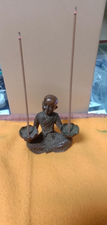 老货处理，，早年淘的紫铜小和尚手捧莲花铜佛...