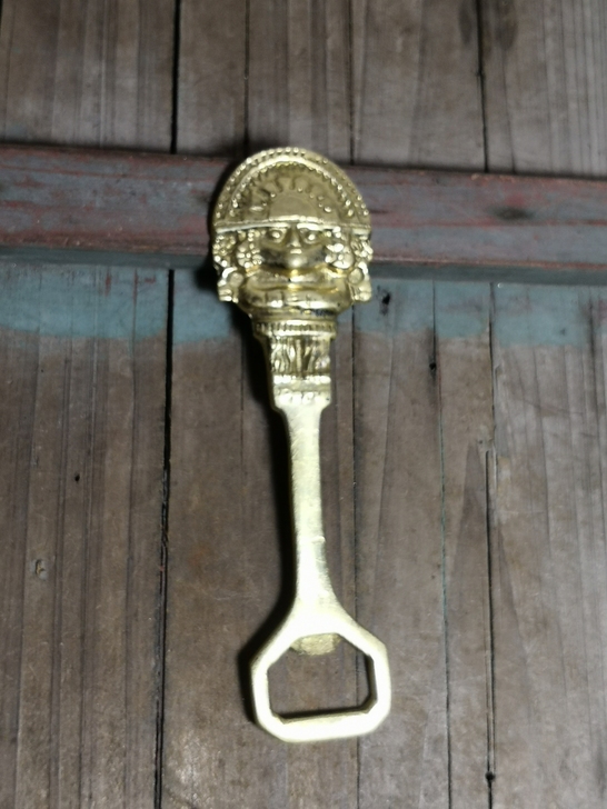进口黄铜开瓶器，造型独特，具体细节看图，实...